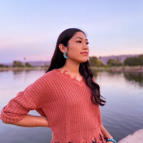 ๐๐ฅ FRINGE SWEATER TOP ๐ฅ - Picture 3 of 6